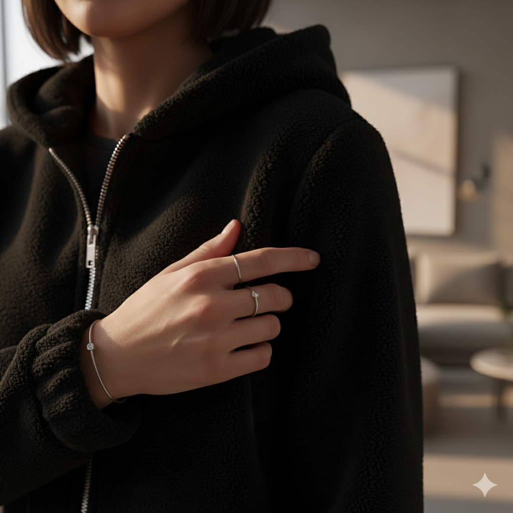 Kapüşonlu Fermuarlı Siyah Bayan Kaban - Rahat Kesim