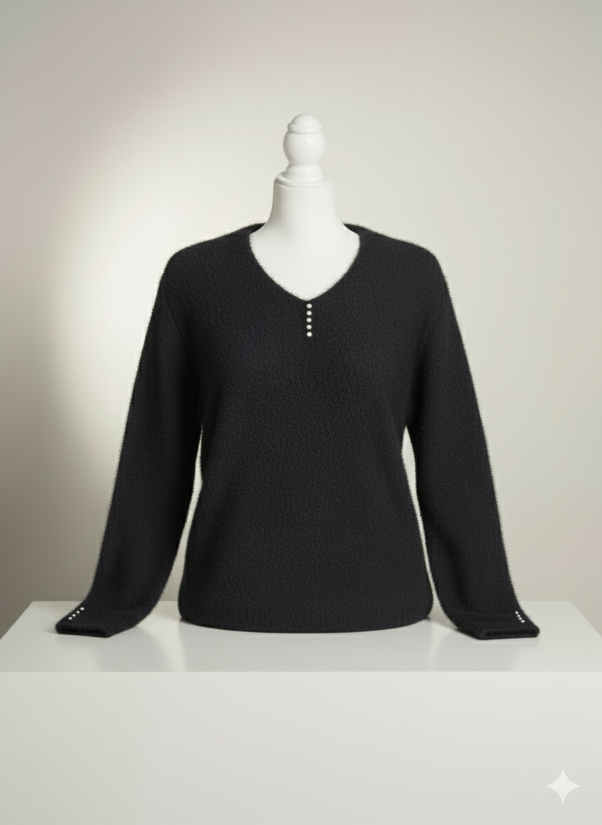 İnci Düğme Detaylı Yumuşacık V Yaka Siyah Kazak