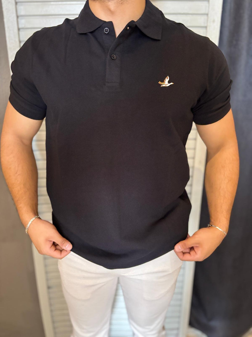 Minimalist Logolu Siyah Polo Tişört