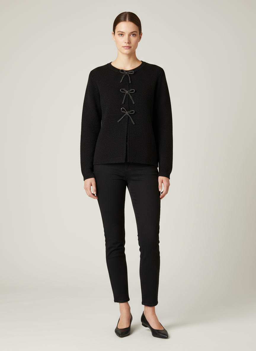 Siyah Taş İşlemeli Fiyonk Detaylı Triko Kazak