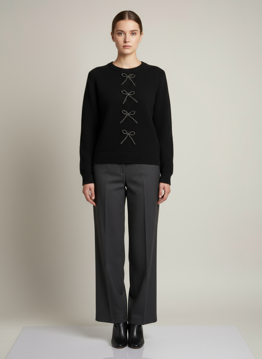 Siyah Taş İşlemeli Fiyonk Detaylı Triko Kazak